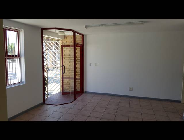 395M² WAREHOUSE TO LET IN KILLARNEY GARDENS